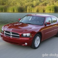 : Dodge Charger спереди