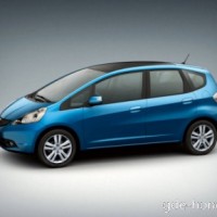 : Honda Jazz сбоку