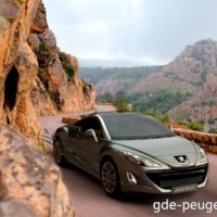 : фото Пежо RCZ спереди