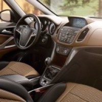 : Opel Zafira Tourer руль, передняя панель