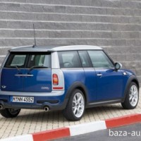 : MINI Cooper clubman вид сбоку, сзади