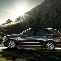 BMW X5 сбоку: 