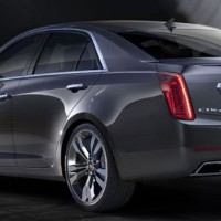 Cadillac CTS sedan 2014: слева сзади