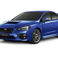 Subaru WRX STi: спереди слева