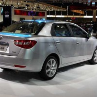 Dongfeng S30: сзади справа