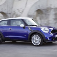 MINI Cooper S ALL4 paceman: справа сбоку