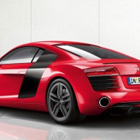 Audi R8 Coupe: слева сзади