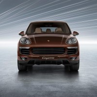 Porsche Cayenne: спереди