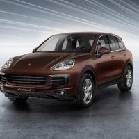 Porsche Cayenne Diesel: спереди слева