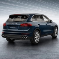 Porsche Cayenne S Diesel: сзади справа