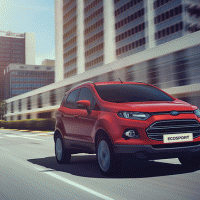 Ford EcoSport: спереди справа