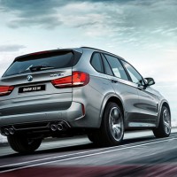 BMW X5 М: сзади справа