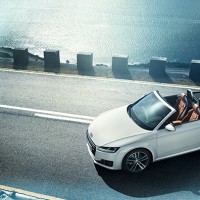 Audi TT Roadster: слева сбоку