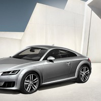 Audi TT Coupe: спереди слева